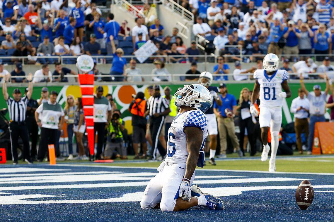 Kentucky’s Benny Snell celebrated after breaking the school’s all-time career rushing record during the Citrus Bowl against Penn State Tuesday, Jan. 1, 2019. He finished with 3,873 yards in three seasons.