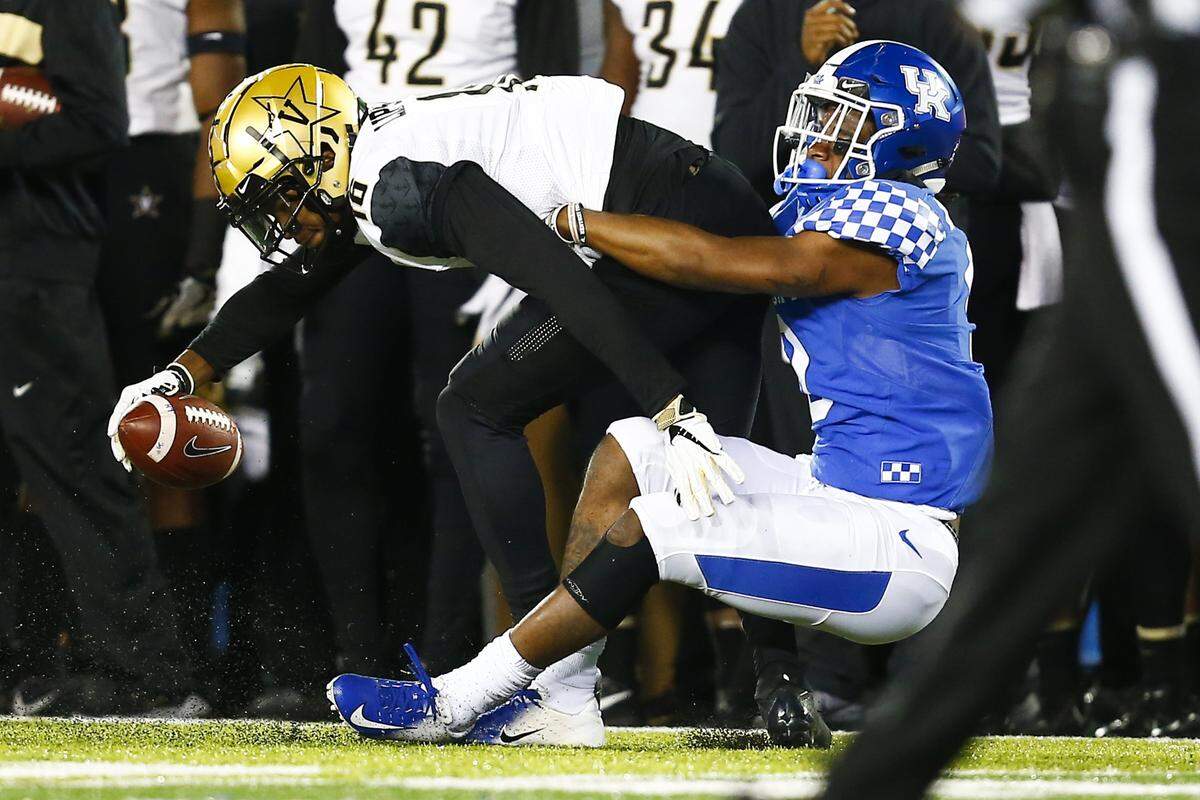 Kentucky safety Davonte Robinson, the former Henry Clay High School star, was emerging as a defensive standout for UK late in the 2018 season. An injury sidelined Robinson for the entirety of 2019, however.