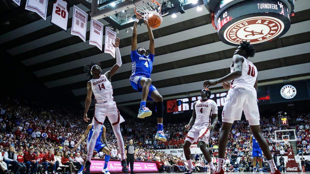 ‘Lob, lob, lob.’ Middle of the night message leads to Collins’ big game for Kentucky.