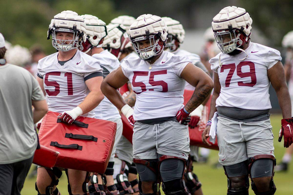 Tanner Bowles (51), a sophomore offensive lineman out of Glasgow High School, plays for top-ranked Alabama.