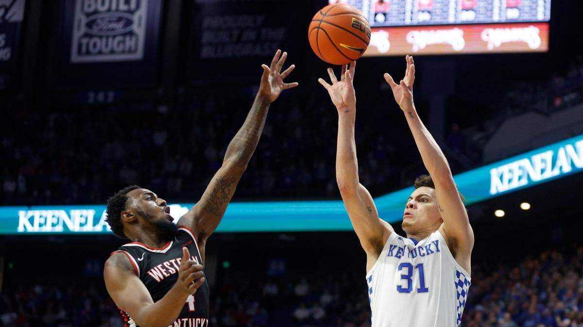 Kentucky guard Kellan Grady (31) is averaging 11.7 points and making 44.2 percent of his three-point attempts.