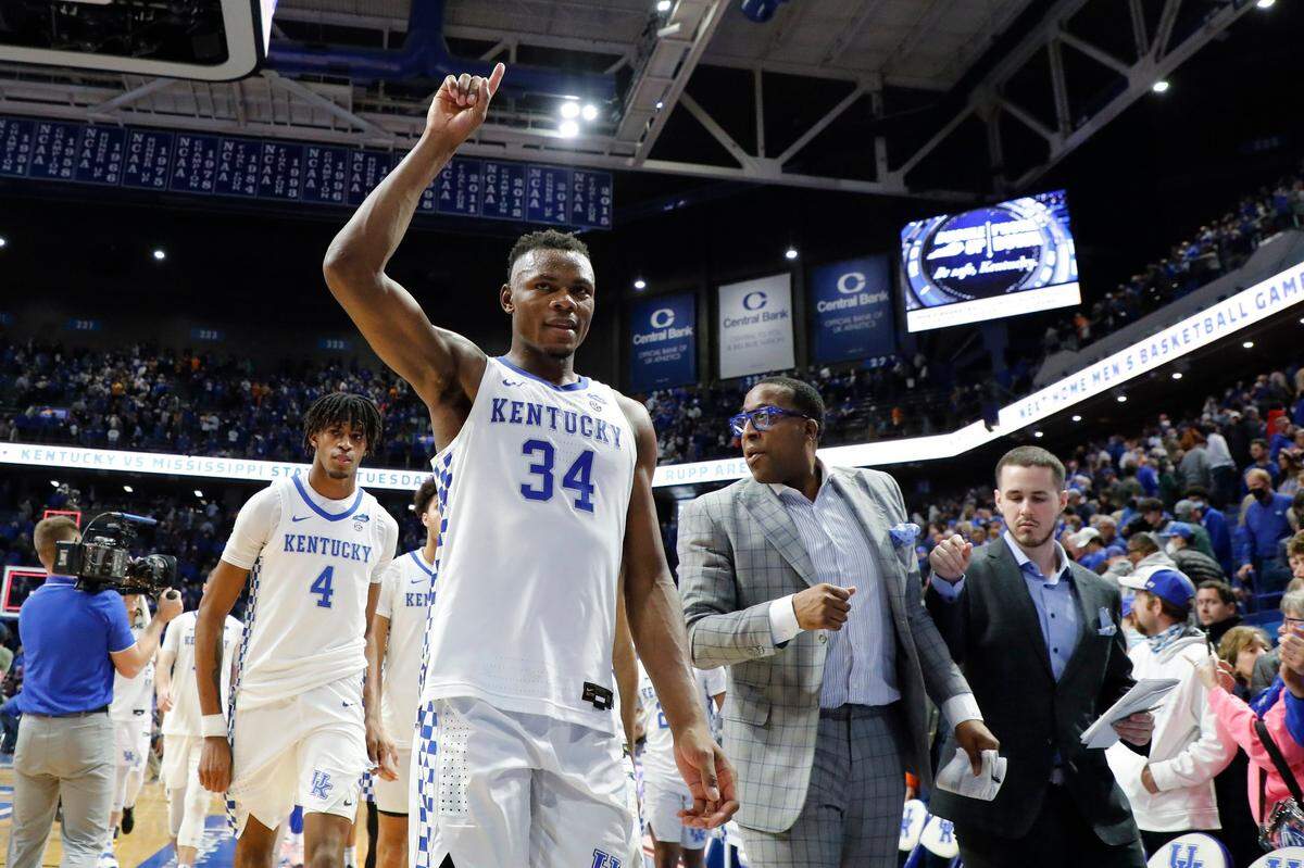 Kentucky’s Oscar Tshiebwe leaves the court after a victory over the Tennessee Volunteers at Rupp Arena on Jan. 15, 2022.