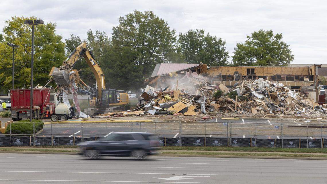Demolition crews tear down the building at 3029 Richmond Road, Monday, Oct. 6, 2025, in Lexington, Ky. The former site of The Saucy Crab and Texas Roadhouse at Man o’War Place shopping center is being brought down for a new Jagger’s location.