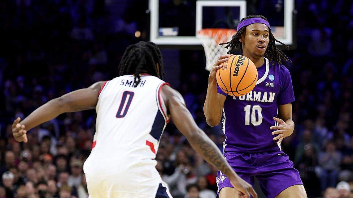 A high-scoring guard from the mid-major ranks has committed to UK basketball