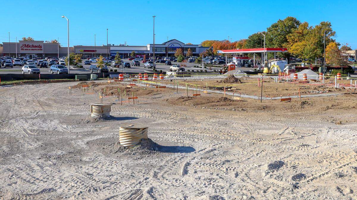 Construction of a Jaggers restaurant in the Regency Centre shopping center at 2350 Norman Ln., near the Kroger gas station, Oct. 24, in Lexington, Ky.