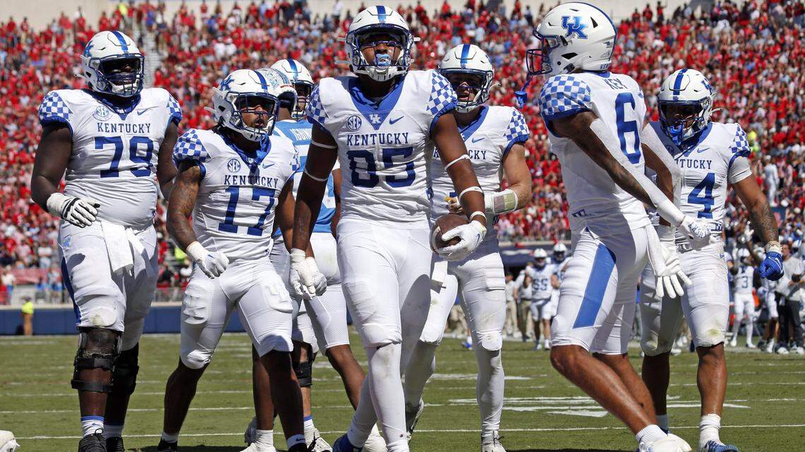 How Kentucky football and No. 6 Mississippi match up — with a game prediction