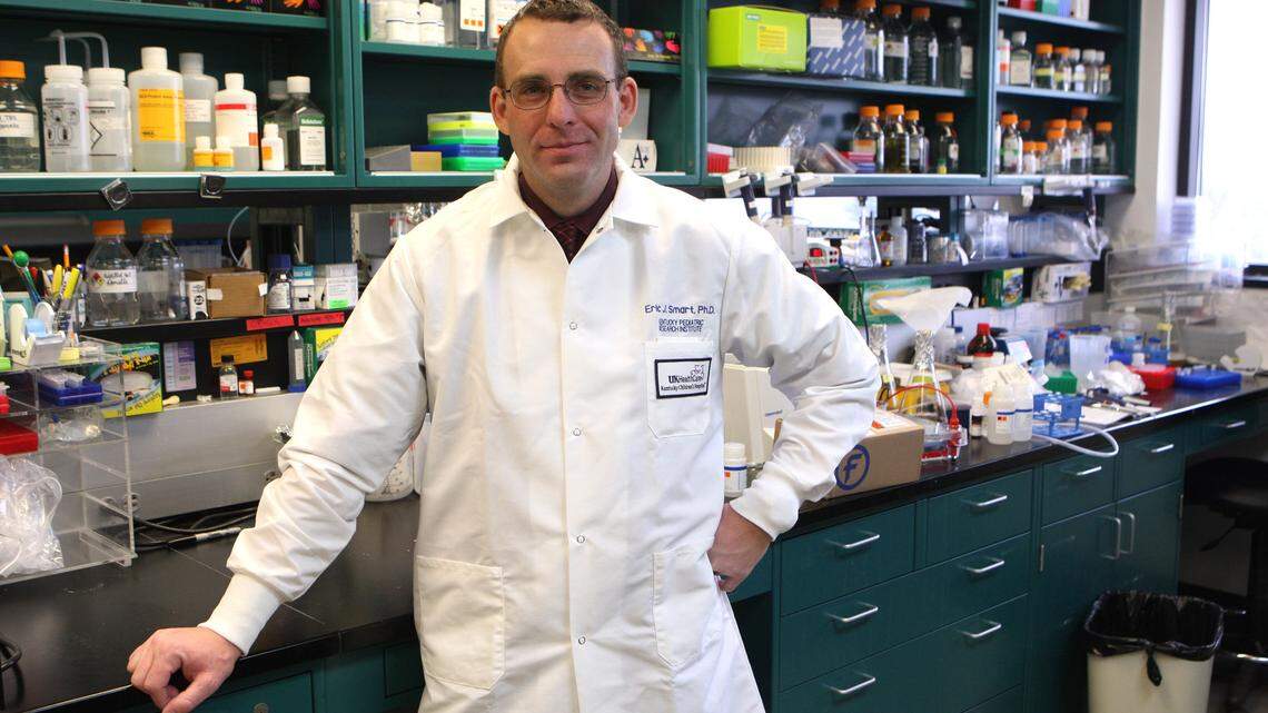 Dr. Eric Smart, Chair of Barnstable-Brown Pediatric Laboratories, in his lab on the UK campus in Lexington in December 2007.
