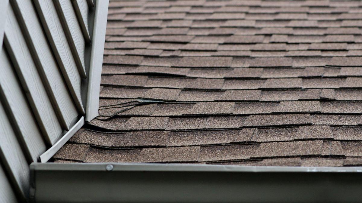 Homeowner Debbie Kirsch Coe contracted Lexington Blue to fix her roof. After months of delays, the repairs from the company left her roof in a state of disrepair that requires thousands of more dollars to fix. May 13, 2025.