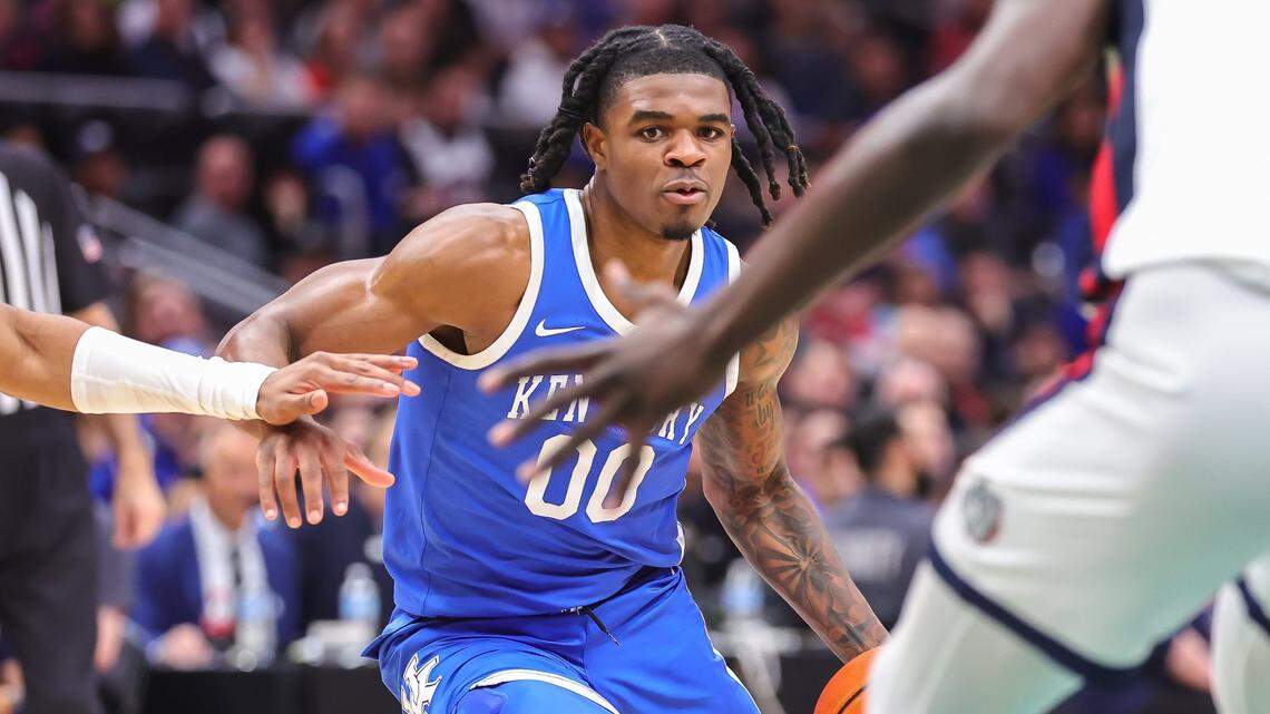 Live updates: Kentucky Wildcats at Gonzaga Bulldogs college basketball