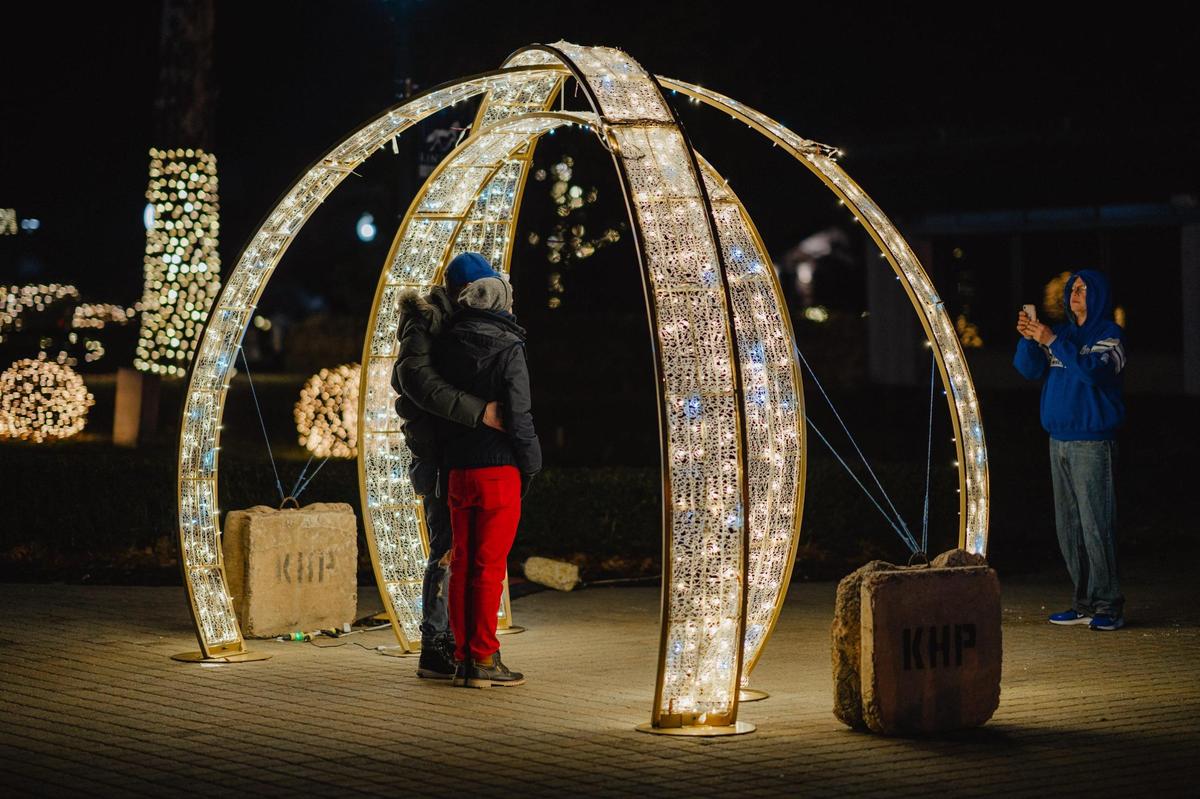 There are plenty of photo ops at the Holiday Village at Southern Lights at the Kentucky Horse Park but you cannot leave your car during the driving tour.