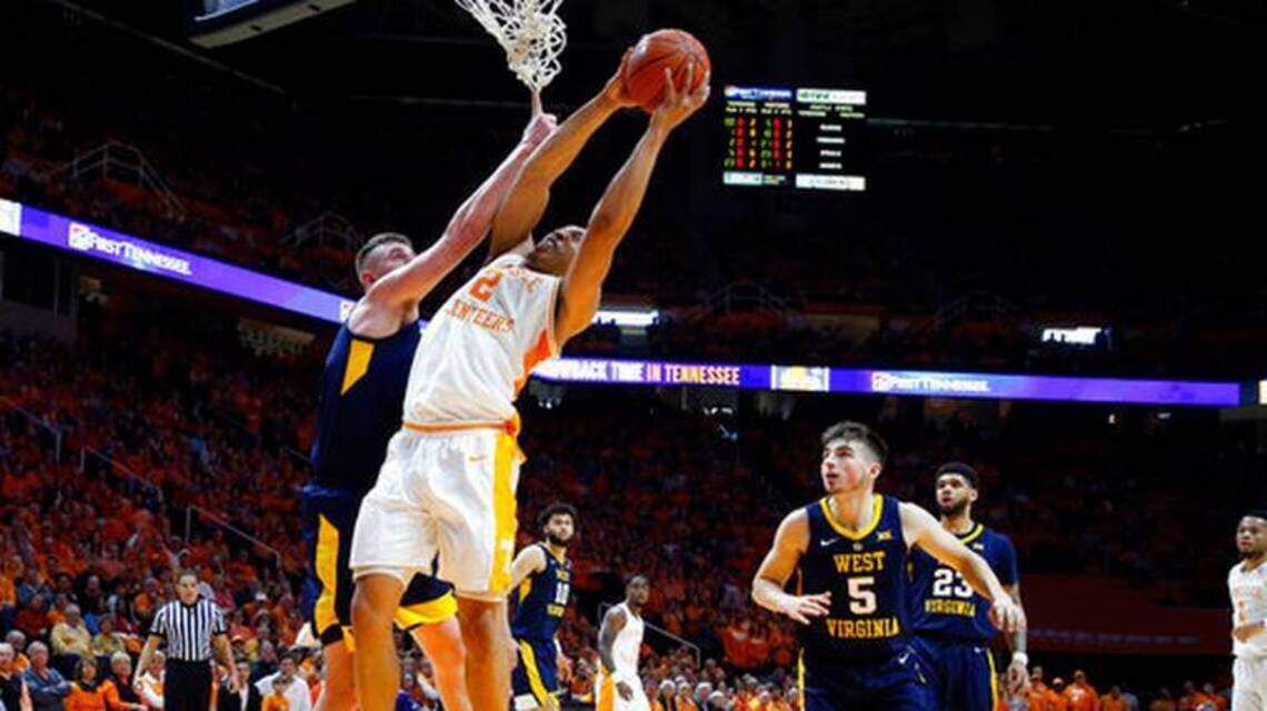 SEC men’s basketball: Tennessee trucking, Kentucky rising, Auburn slipping