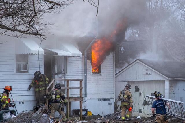 Lexington fire department responds to fire on 7th Street | Lexington ...