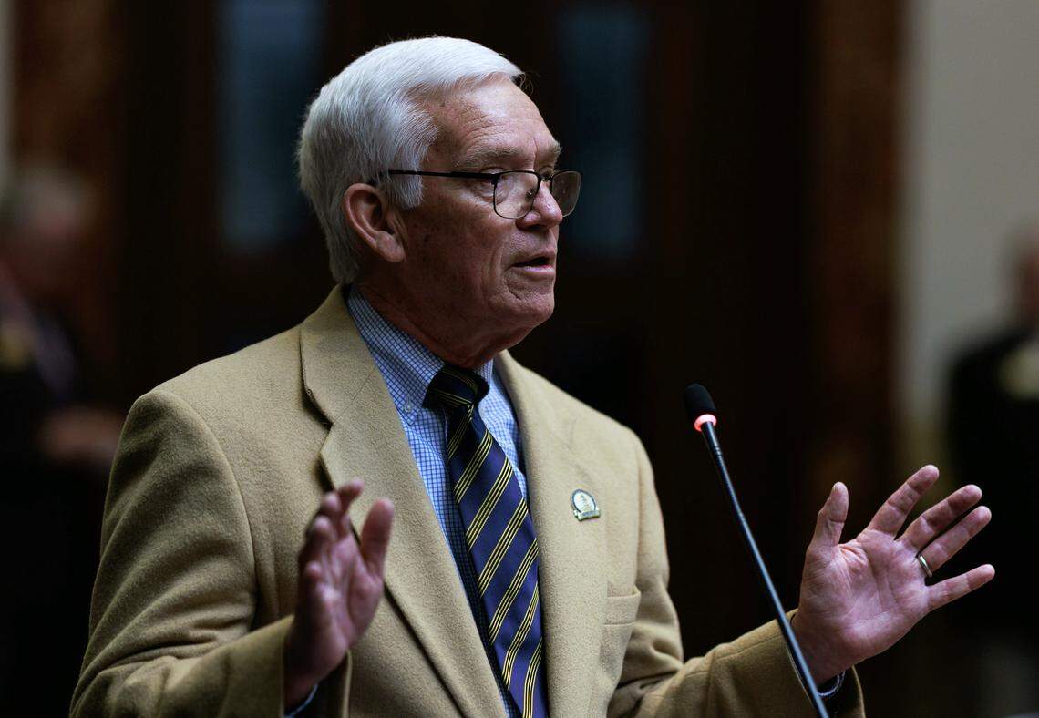 Sen. Stephen Meredith, R-Leitchfield, speaks on Senate Bill 132, an act related to the recruitment and retention of health care professionals, on the Senate floor in 2025.