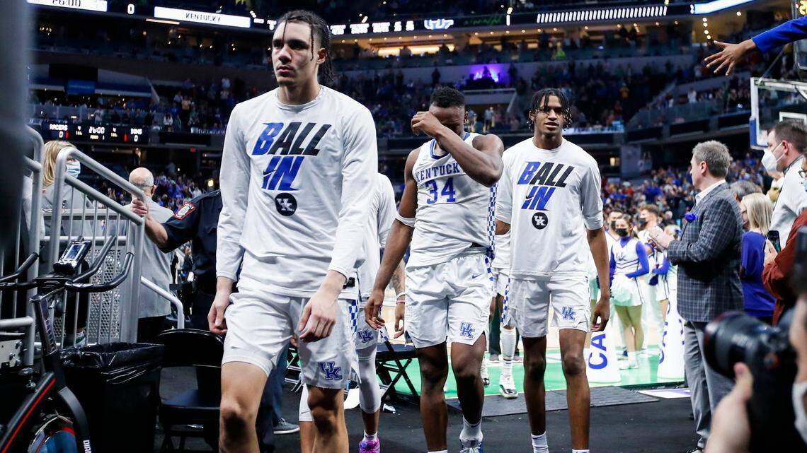 ‘Disappointing.’ ‘Devastating.’ Kentucky makes a quick exit from NCAA Tournament.