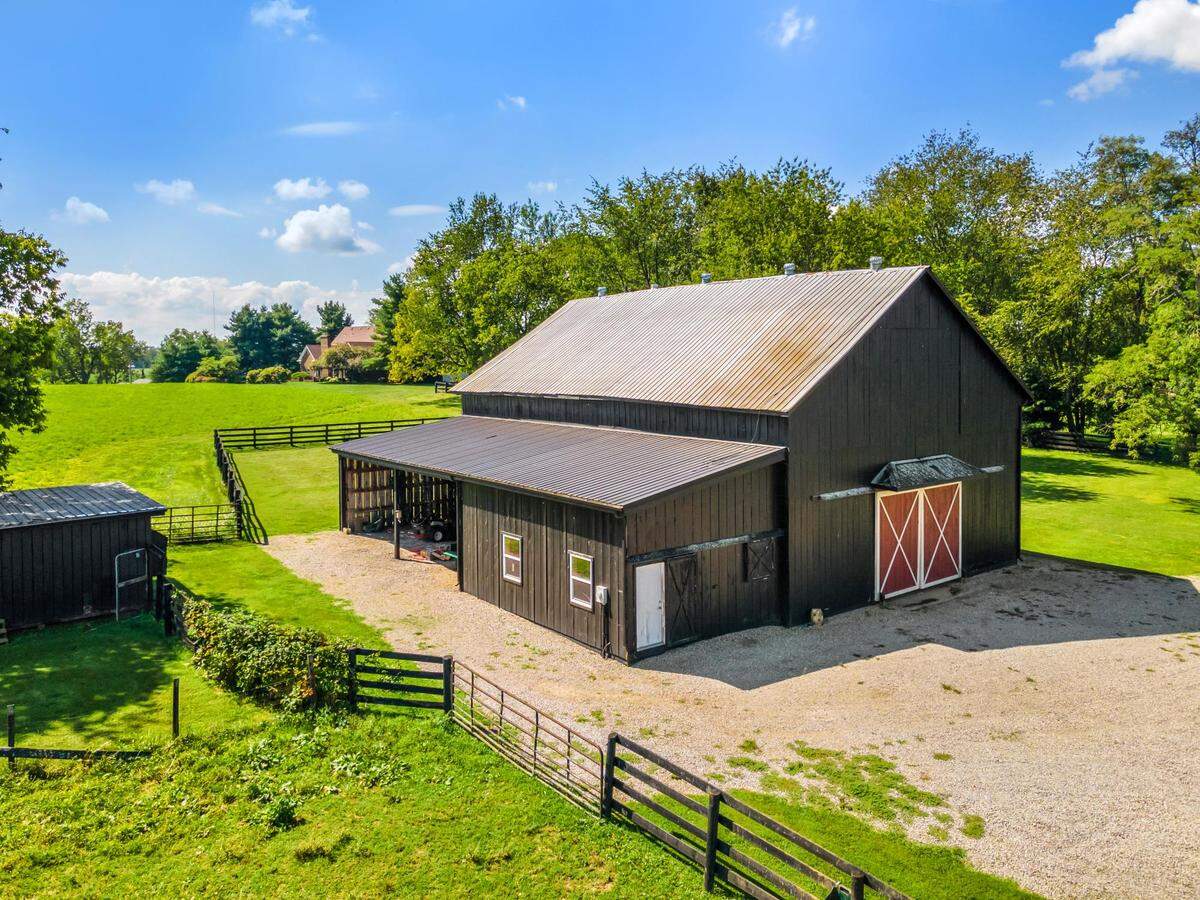 Built in 1845, “The Hollys” sits on 32 acres of land in Scott County, located at 1589 Newtown Pike. The home is currently up for sale on Kirkfarms.com.