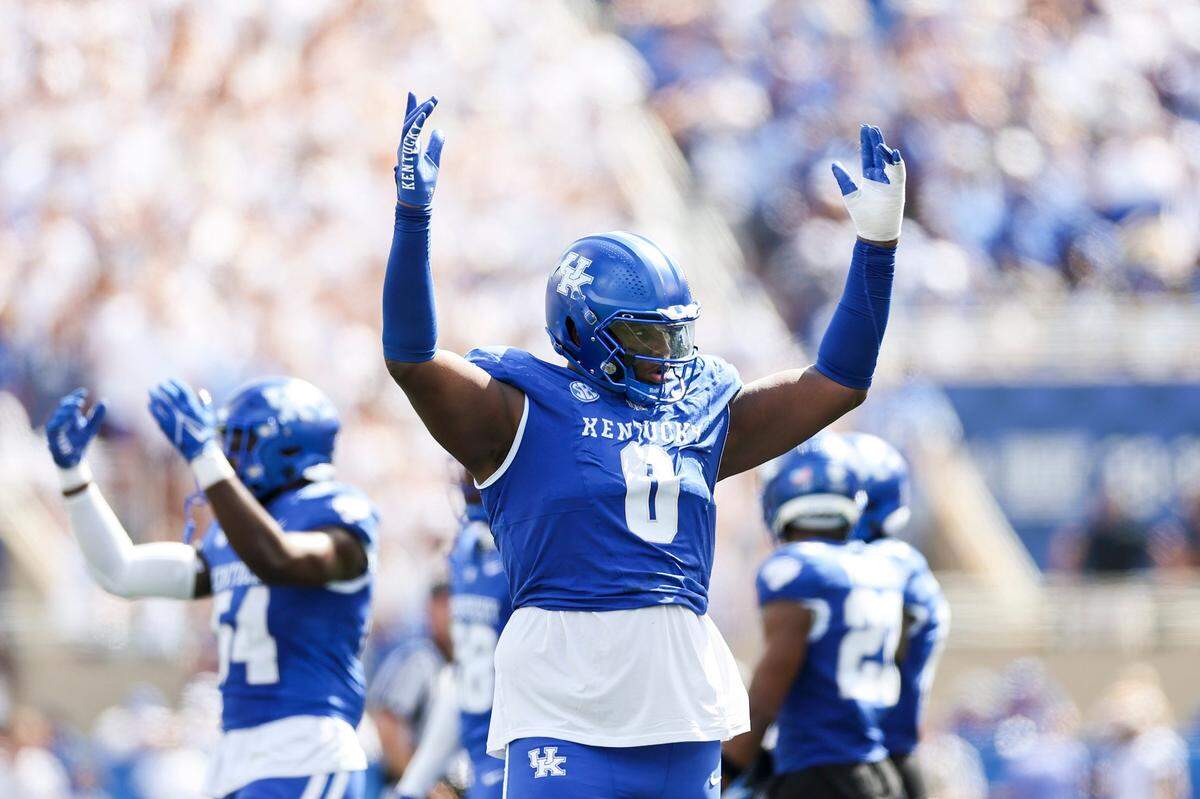 An All-America candidate, defensive tackle Deone Walker is expected to lead a rugged Kentucky defense in 2024.