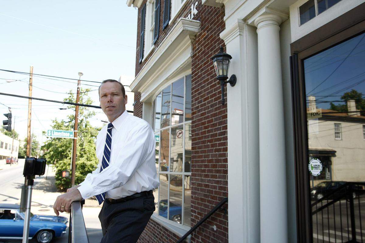 Former Kentucky quarterback Bill Allen, now president of Bank of the Bluegrass, in 2009.