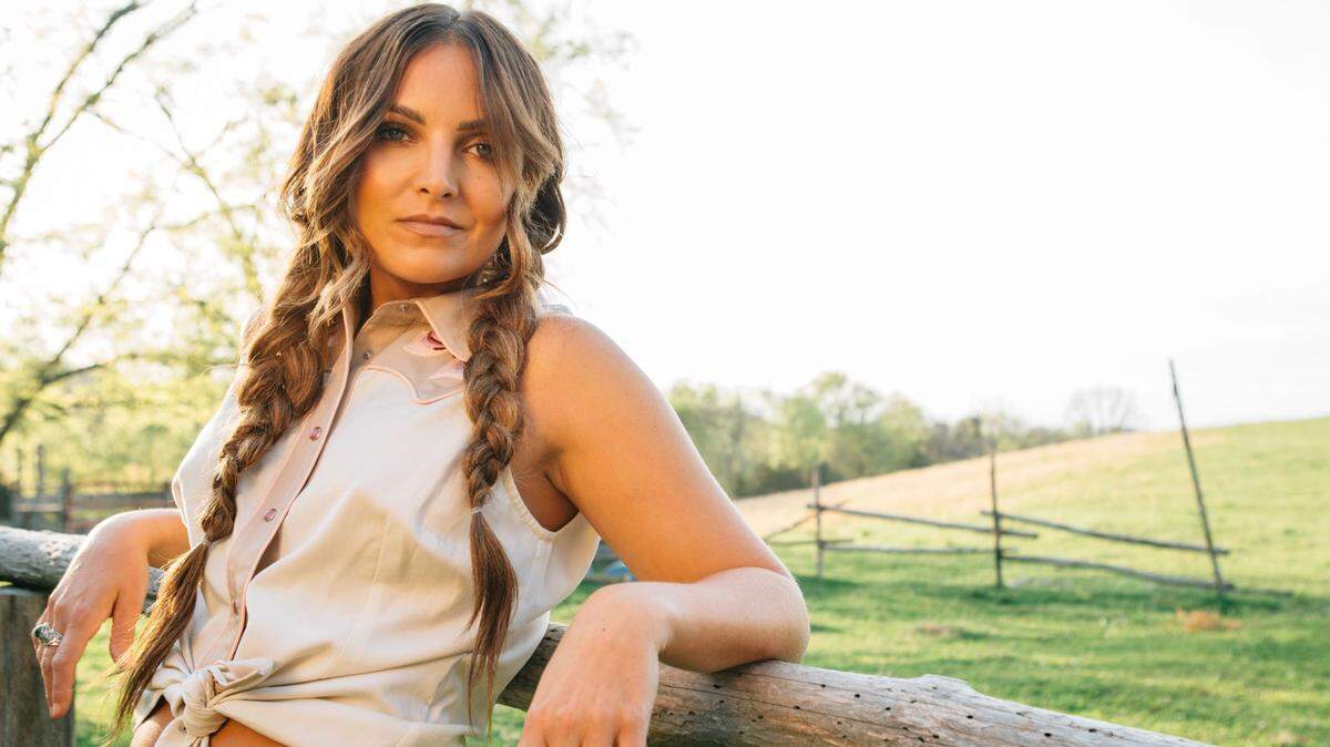 Kentucky singer Brit Taylor is bringing her new album “Kentucky Blue” to The Burl. The album was produced by fellow Kentuckian Sturgill Simpson and David Ferguson.