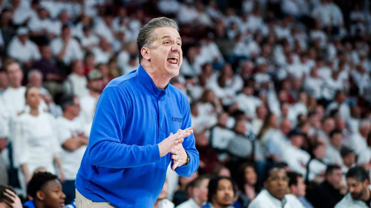 Kentucky Wildcats head coach John Calipari calls to his players to call a timeout against the Mississippi State Bulldogs during the game at Humphrey Coliseum in Starkville, Ms., Wednesday, February 15, 2023.