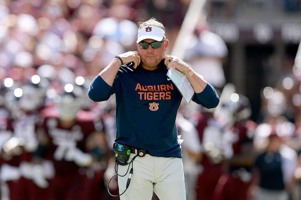 With a 15-18 overall record, 6-15 in SEC games, third-year Auburn’s Hugh Freeze is thought to be on the coaching hot seat. The Tigers will play host to Kentucky on Saturday.