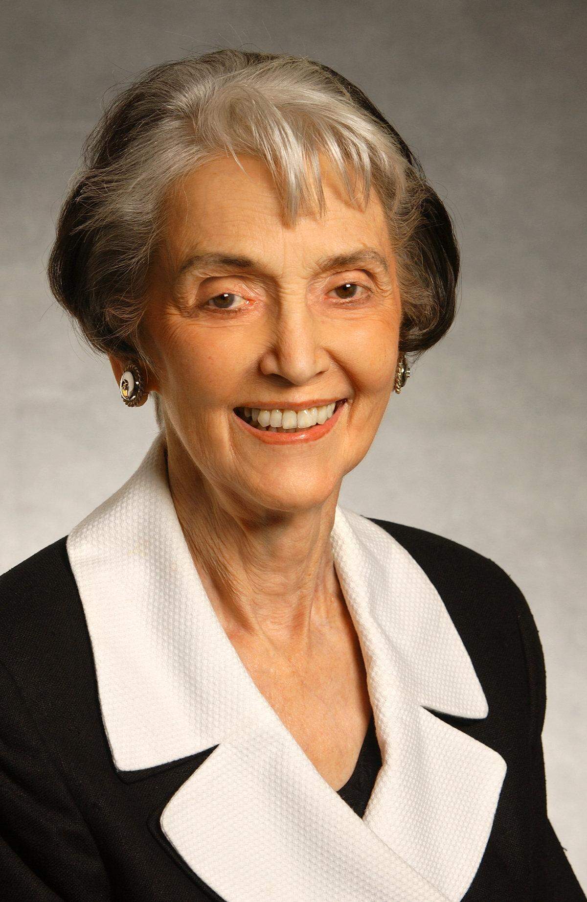 Lois Howard Gray, one of Kentucky’s first and most successful female entrepreneurs, died Monday at the age of 91.