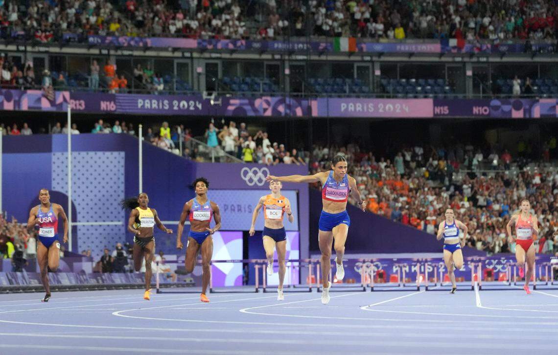 Aug 8, 2024; Saint-Denis, FRANCE; Sydney McLaughlin-Leverone (USA) wins the women's 400m hurdles final during the Paris 2024 Olympic Summer Games at Stade de France. Mandatory Credit: James Lang-USA TODAY Sports