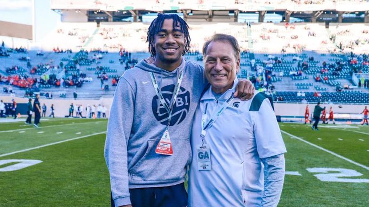 Class of 2023 basketball star Braelon Green posted a photo with Coach Tom Izzo on a recent recruiting visit to Michigan State.