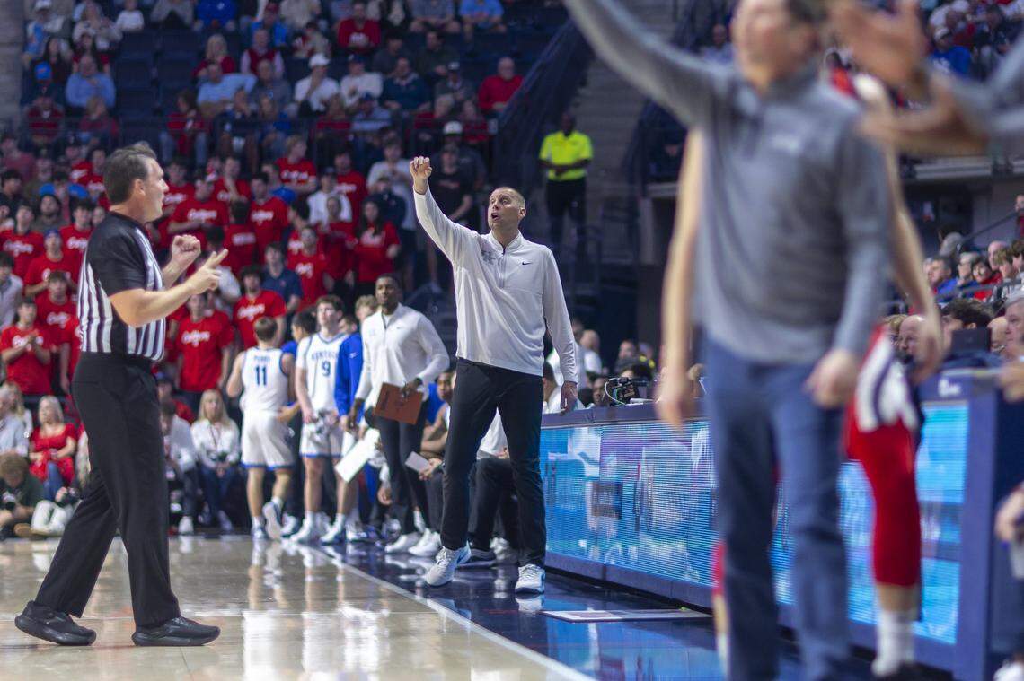 Kentucky Wildcats head coach Mark Pope talks to his players during a game against the Mississippi Rebels at the Sandy and John Black Pavilion in Oxford, Miss., on Tuesday, Feb. 4, 2025.