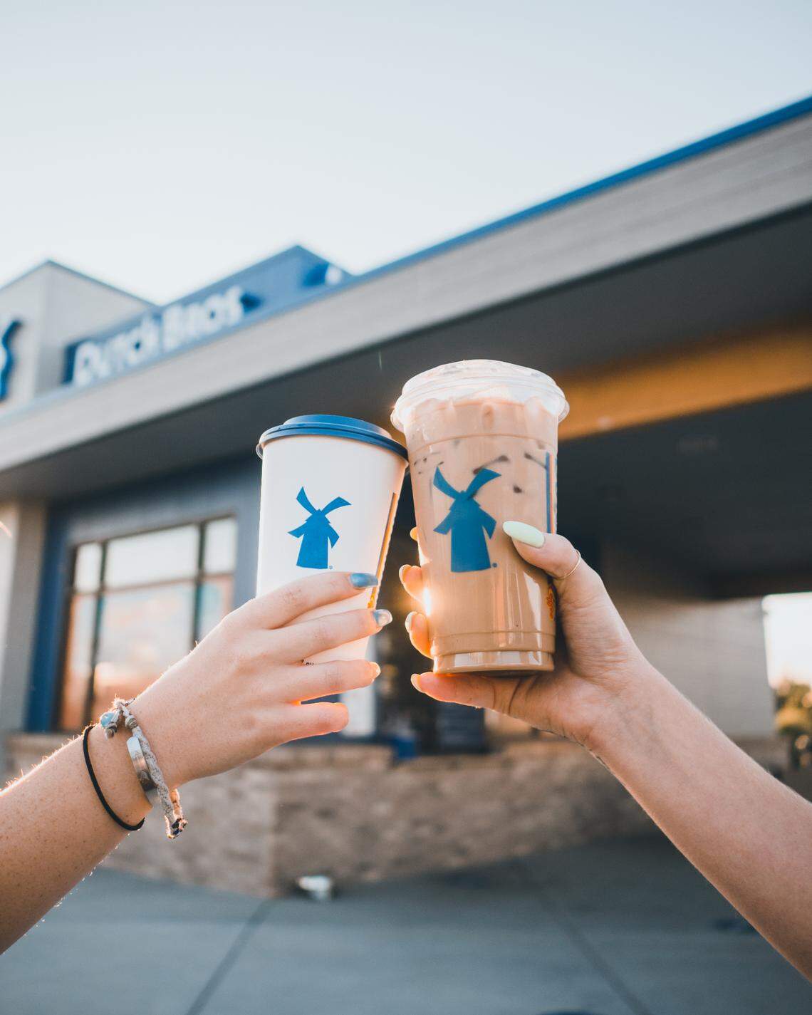 Dutch Bros drive-thru coffee is coming to Lexington. The Oregon-based chain has a cult following for its coffee and its friendly “broistas.”