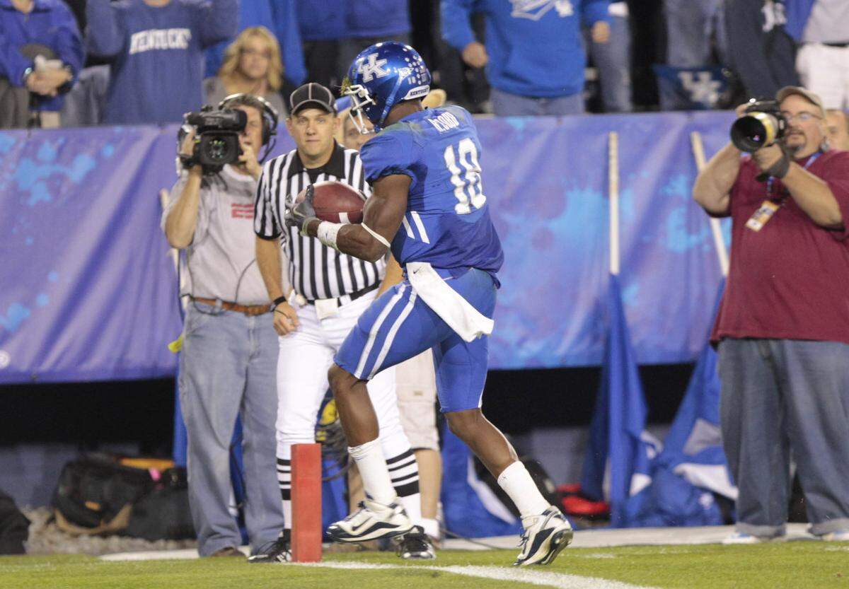 Randall Cobb’s 24-yard touchdown reception from Mike Hartline with 1:15 left in the game gave UK a 31-28 upset of No. 10 South Carolina and its first victory over a Steve Spurrier-coached team after 17 losses.
