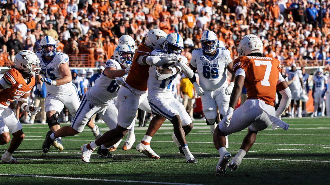 Live updates: Kentucky vs. Texas college football