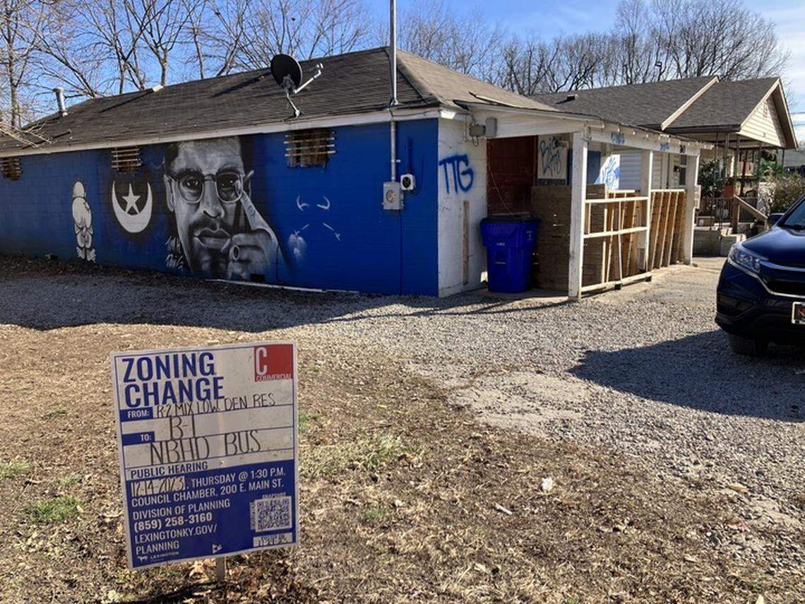 Black Soil, a nonprofit, has proposed to use this former corner market as a new grocery store on Florence Avenue off of Georgetown Street.