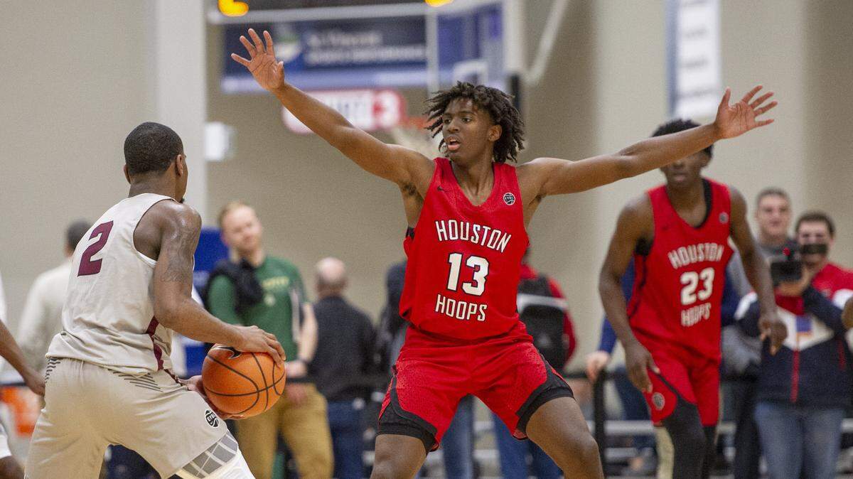 New Kentucky commitment Tyrese Maxey (13) is ranked the No. 14 overall player in the class of 2019 by Rivals.com.