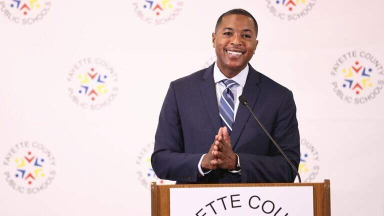 FCPS superintendent’s lawyer says settlement has been reached. School board says otherwise
