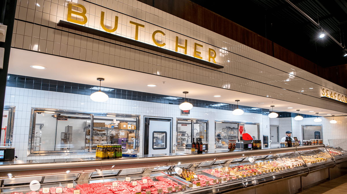 The Fresh Market, which is known for hand-trimmed cuts of meat, is coming to Hamburg. The gourmet grocery will be opening in the former Buy Buy Baby spot on Sir Barton Way.