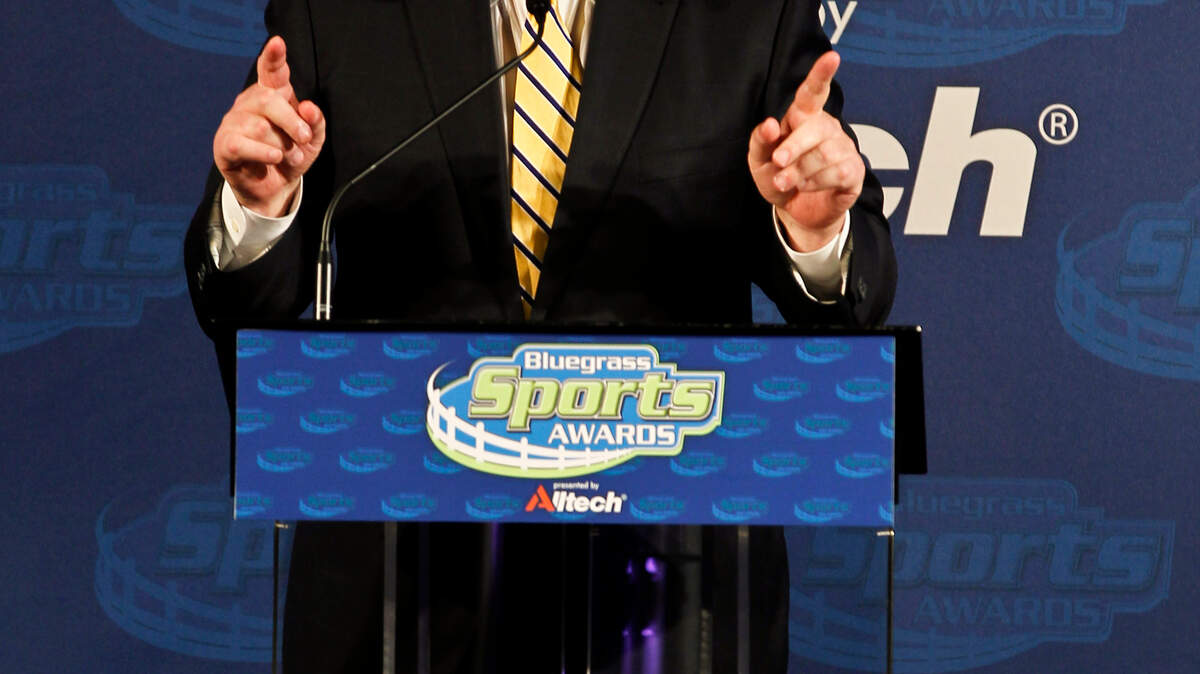 Tom Hammond, shown accepting the inaugural lifetime achievement award during the Bluegrass Sports Awards banquet in February 2012, will no longer call Notre Dame footballs games for NBC. Hammond has had that assignment since 1992. The award now bears his name.  Photo by Mark Cornelison | Staff