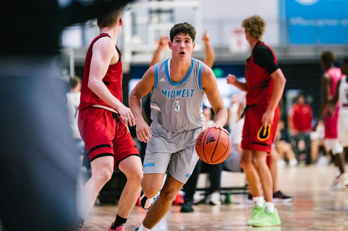 North Laurel guard Reed Sheppard is the son of two former Kentucky basketball stars and has already been targeted as a UK recruiting possibility for the class of 2023.