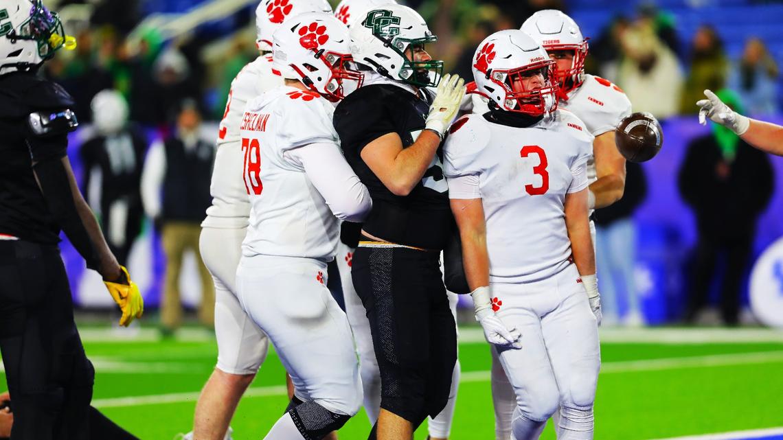 Beechwood overpowers Owensboro Catholic for 18th state football championship
