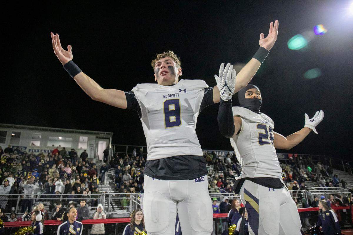 Four-star Pennsylvania quarterback Stone Saunders committed to Kentucky over finalists Georgia, Michigan, Nebraska and Miami.