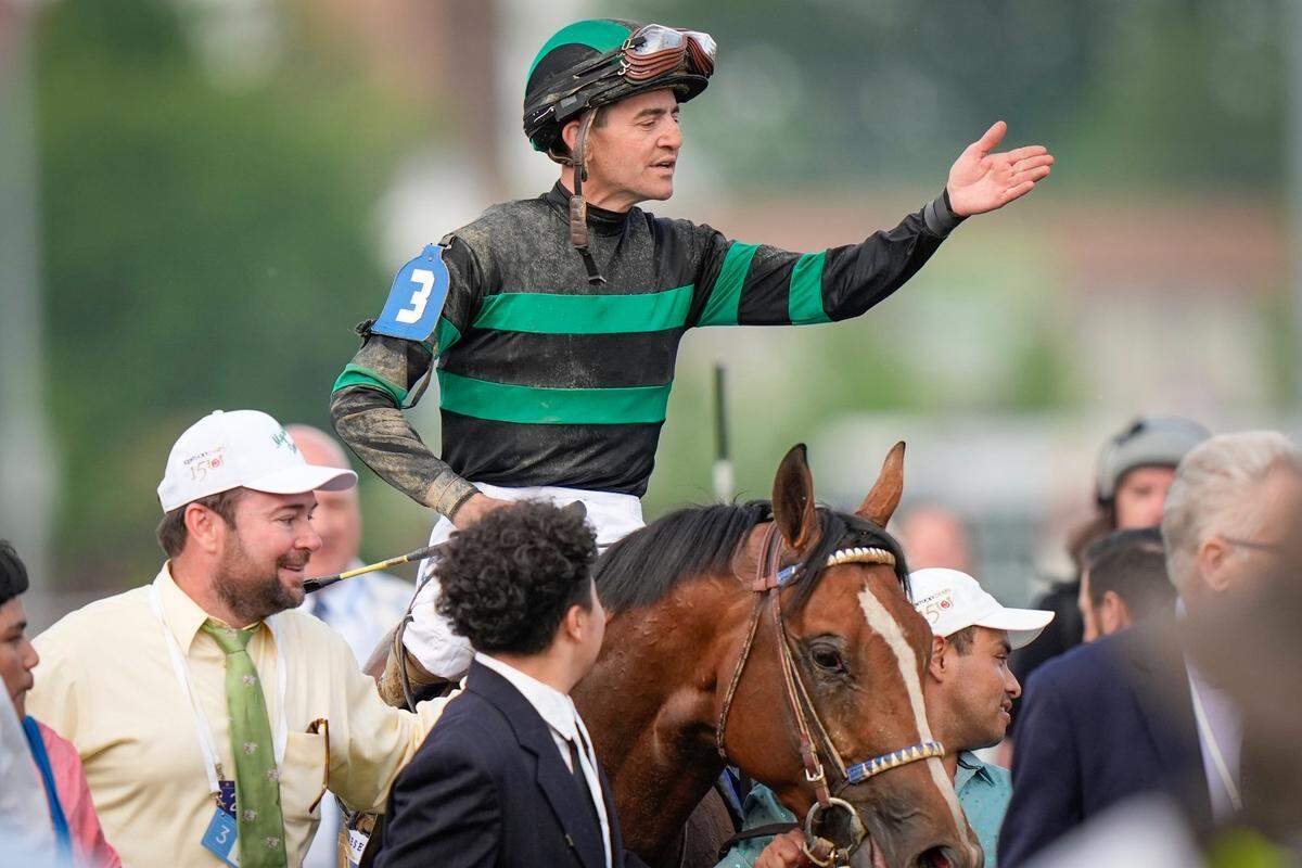 Brian Hernandez Jr. (3) celebrated aboard Mystik Dan after winning the 150th running of the Kentucky Derby,last year at Churchill Downs.