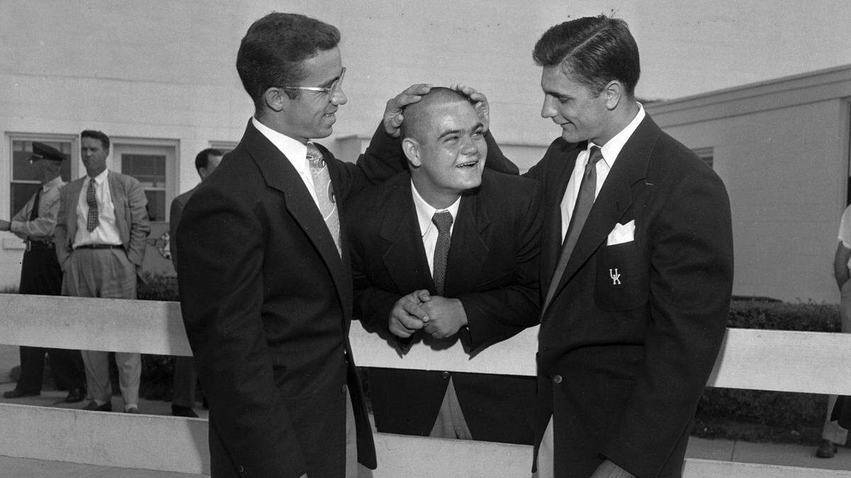 Travel, kicking, pass protection mishaps highlighted UK’s last game at Texas 73 years ago