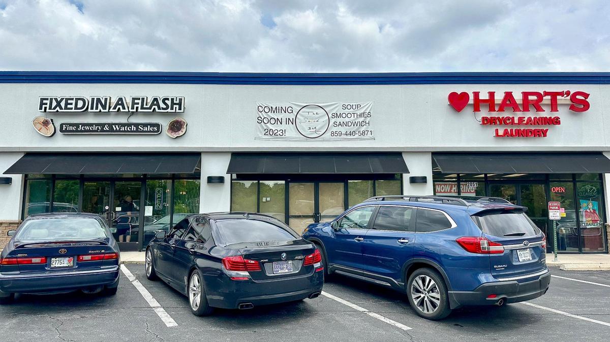 The Salad Bar is moving to a new location in the Idle Hour Shopping Center, at 2051 Richmond Road. The restaurant was previously located in the Julietta Market in Greyline Station.