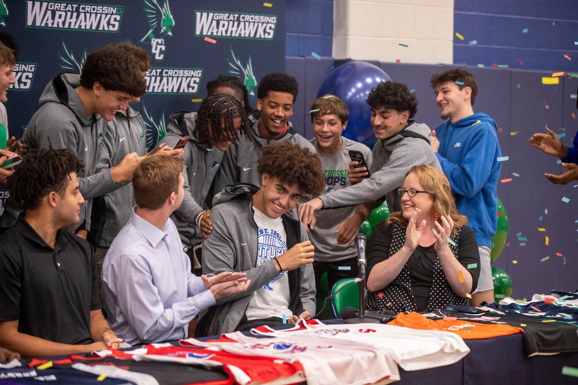 Malachi Moreno is the first player in the 2025 recruiting class to commit to Kentucky basketball and new coach Mark Pope.