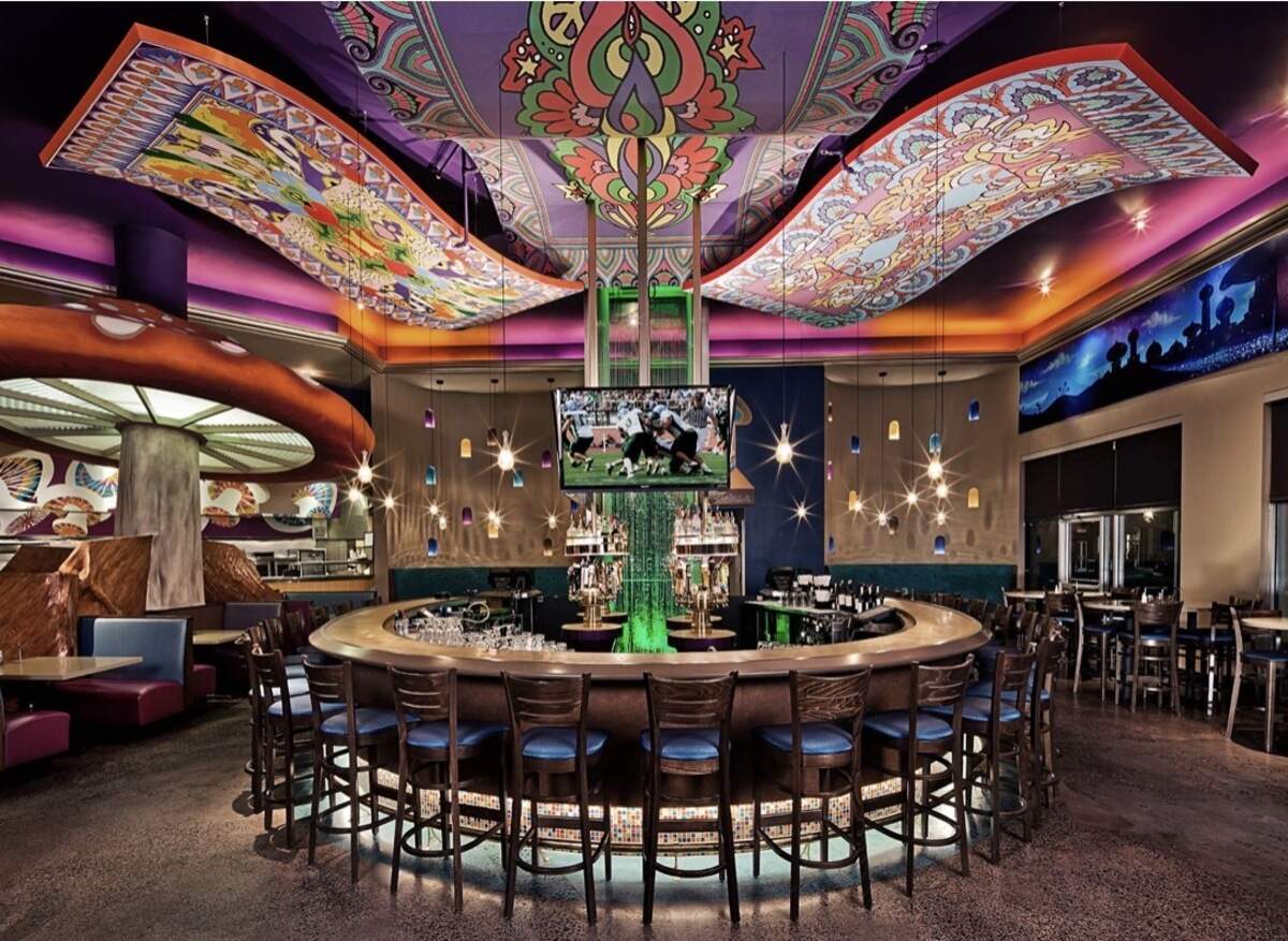 Mellow Mushroom is known for its 1970s “trippy” vibe and psychedelic-inspired art. The pizza chain plans to reopen in Lexington by the end of 2026.