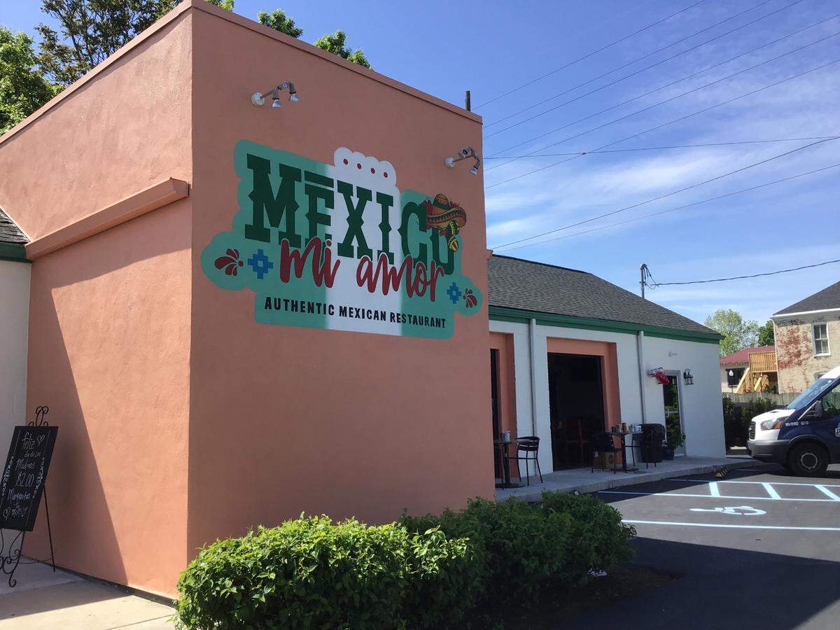 Mi Mexico Mi Amor is in the former Lucie’s Red Light Kitchen and Lounge location at Loudon and North Limestone.
