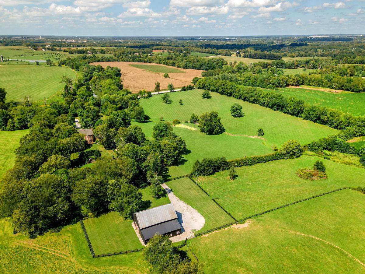 Built in 1845, “The Hollys” sits on 32 acres of land in Scott County, located at 1589 Newtown Pike. The home is currently up for sale on Kirkfarms.com.