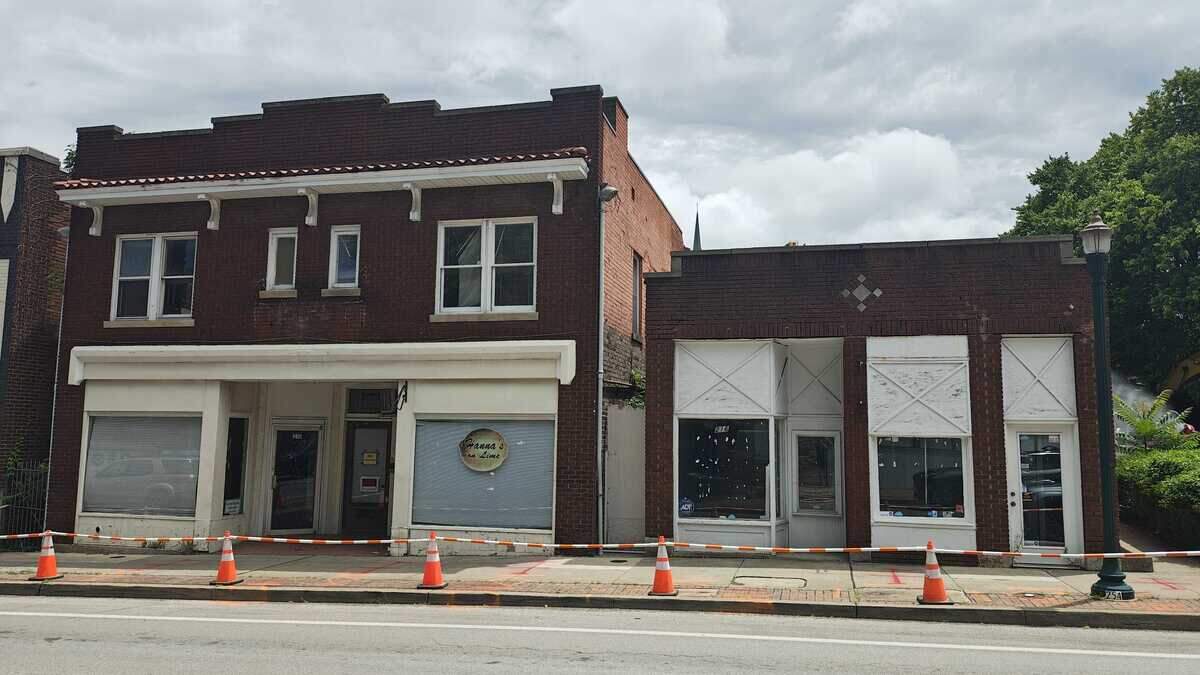 Calvary Baptist Church is demolishing the buildings at 212 and 216 South Limestone, which have been vacant for most of the 2020s.  The properties will be converted into greenspace.