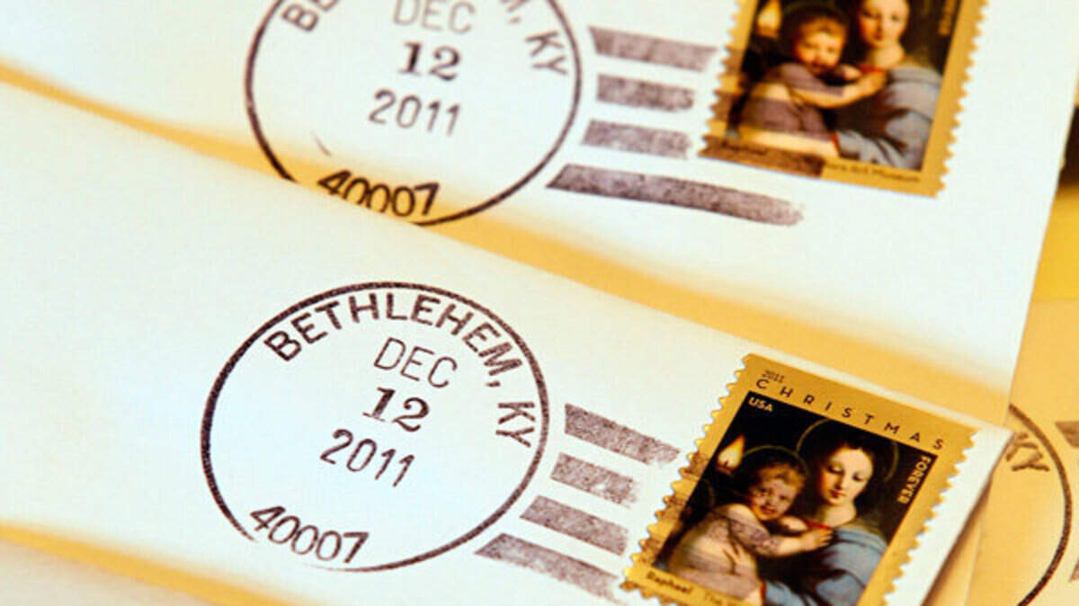 Christmas cards awaited the red imprint, above right, of the Three Wise Men following the star. The tradition began in 1947, after a Louisville customer brought in 1,200 cards to be postmarked.