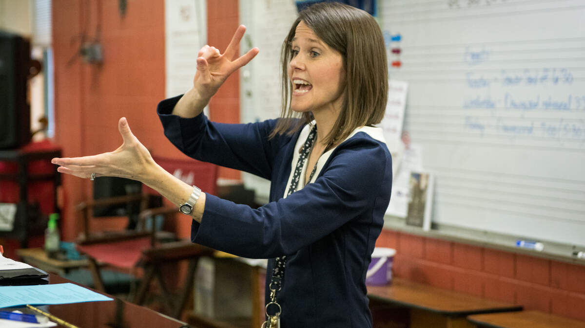 Tiffany Marsh works with her choir students during one of her classes at Paul Laurence Dunbar High School in Lexington.. Marsh was named the 2019 Kentucky High School Teacher of the Year. 
Photo by Bobby Ellis, May 4, 2018