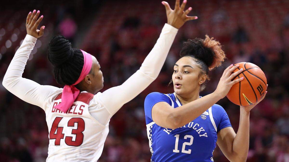Kentucky women’s basketball sophomore guard Treasure Hunt looks to pass the ball during Sunday’s game at Arkansas.